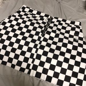 Cut off checkered skirt